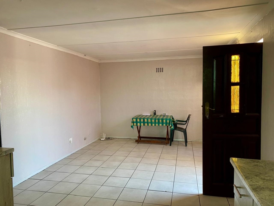 2 Bedroom Property for Sale in Portlands Western Cape